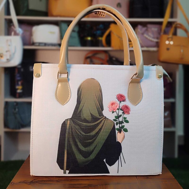 Trendy Women’s Clutch Bags